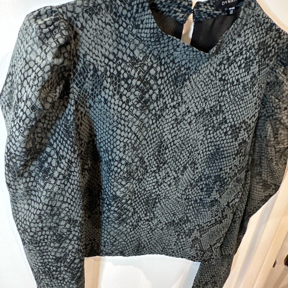 Dynamite Charcoal Snake Print Blouse 17inch PTP - Picture 3 of 7
